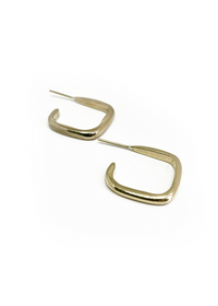 VENUS'S AUNT SQUARE HOOP EARRINGS